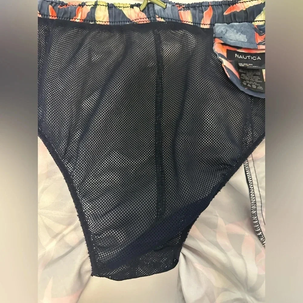 Nautica Blue Floral Swim Trunks, Size Large
